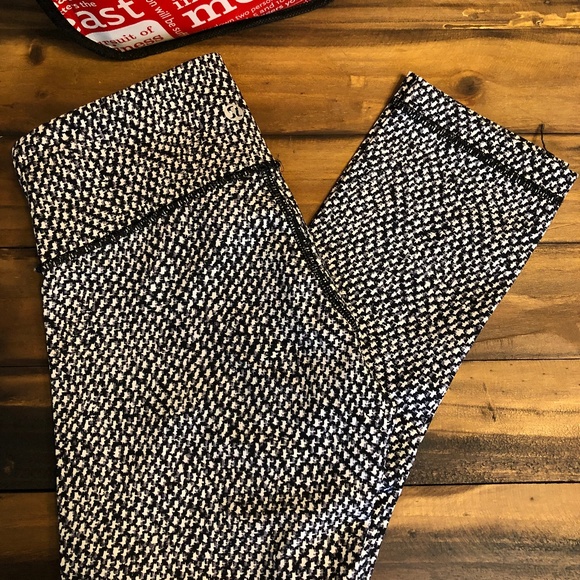 Lululemon Wunder Under Crop Scatter Star Arctic - Picture 6 of 8